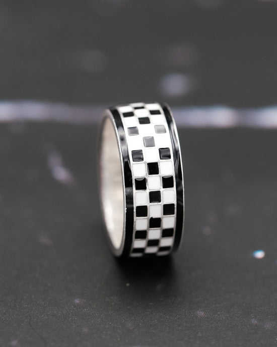 Checkered Ring